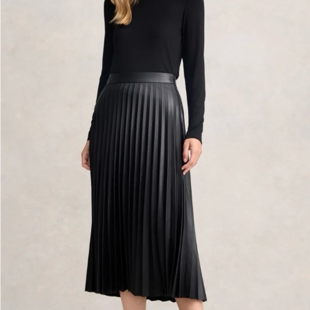 30” Long Black Full Pleated Faux Patent Leather Ballet Skirt